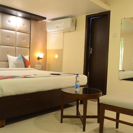 Hotel Aishwarya Residency Нави Мумбай Екстериор снимка