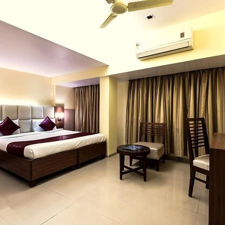 Hotel Aishwarya Residency Нави Мумбай Екстериор снимка
