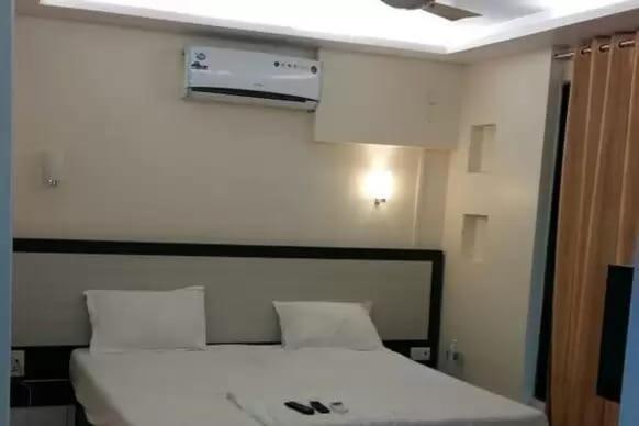 Hotel Aishwarya Residency Нави Мумбай Екстериор снимка