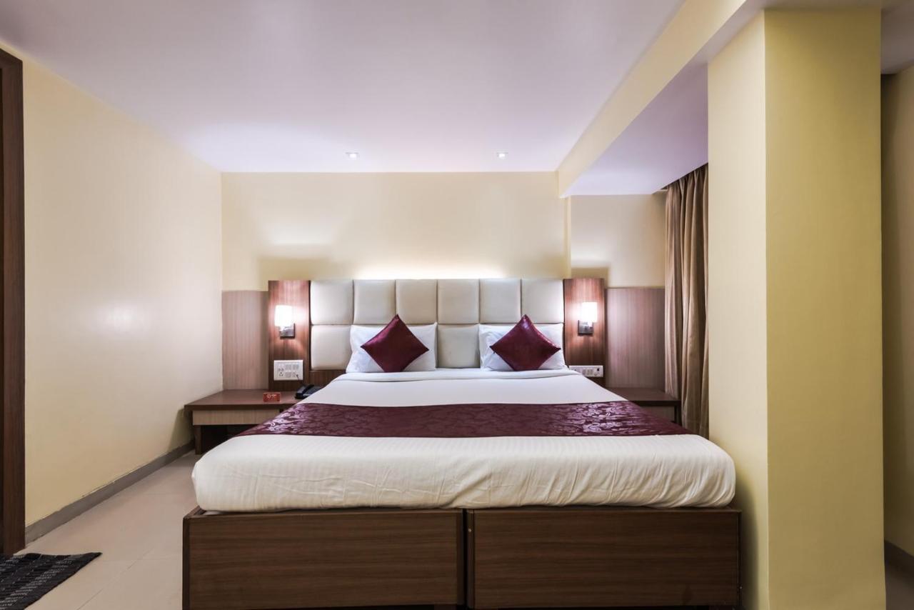 Hotel Aishwarya Residency Нави Мумбай Екстериор снимка