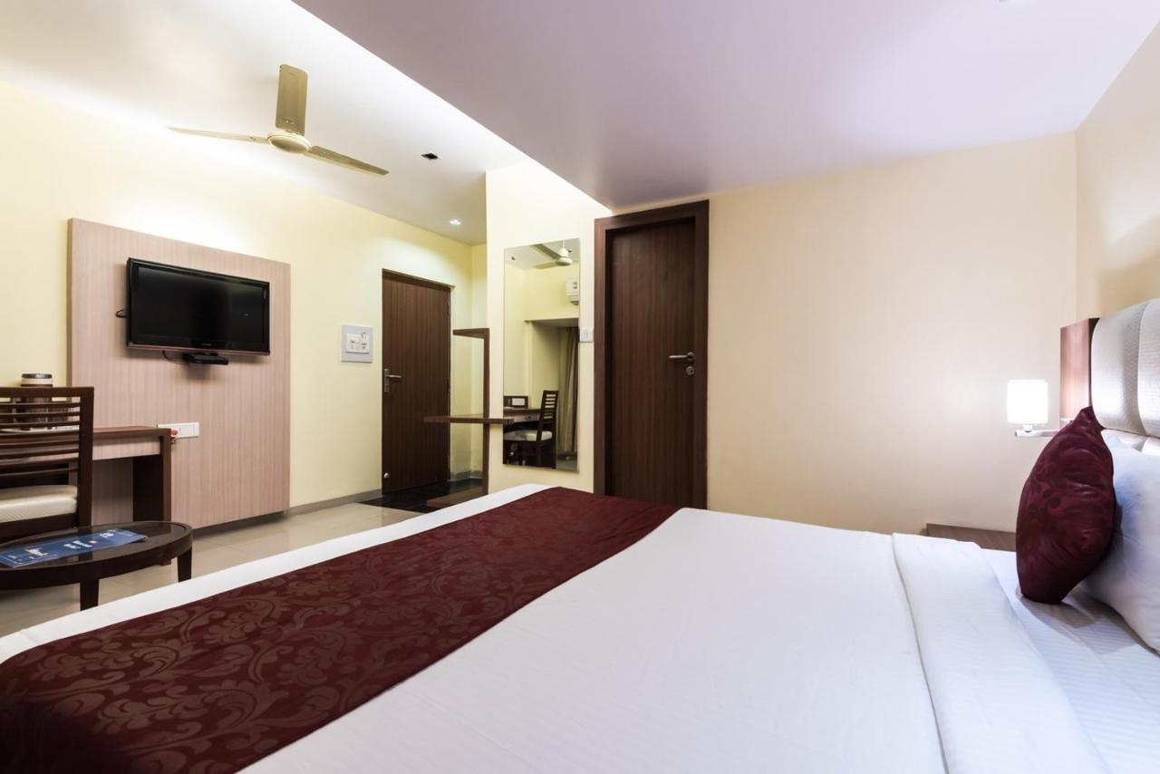 Hotel Aishwarya Residency Нави Мумбай Екстериор снимка